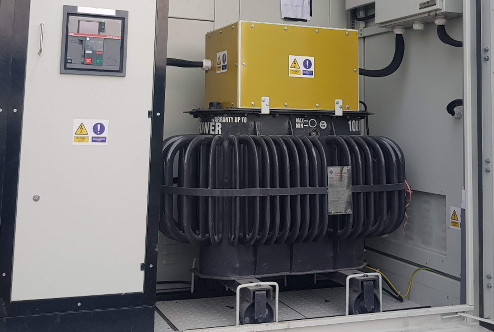 Hello Sun Energy installation team at work